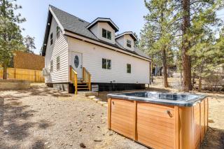 Modern Cabin with Hot Tub 5 Mi to Big Bear Lake! - Big Bear City - 8