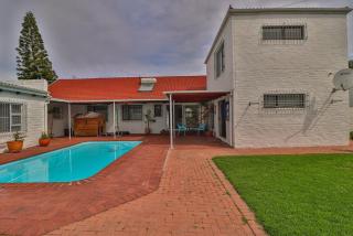 Milnerton Oak Lodge Home Away from Home! - 0
