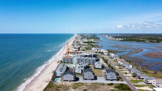 Pelican's Post -Ocean, Pool Views, Private Balcony - North Topsail Beach - 4