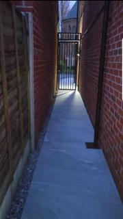 The Cosy Pod Studio - Short Stay in Salford - 9
