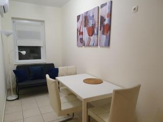 Doris Apartments - 1