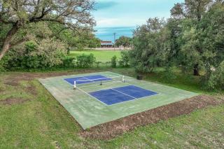 Stunning 2-Story Container Home with Rooftop Terrace - Bellmead - 7