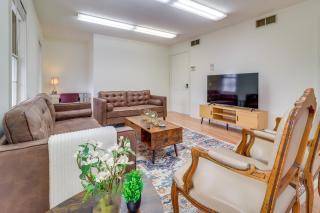 7 Mi to Downtown Toledo and Riverfront Cozy Apt! - Toledo - 0