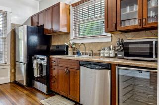 Fifth Street Retreat by StayLage - 9