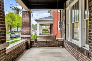 Fifth Street Retreat by StayLage - St. Charles - 5