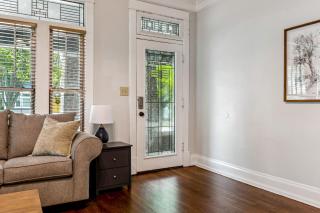 Fifth Street Retreat by StayLage - St. Charles - 3