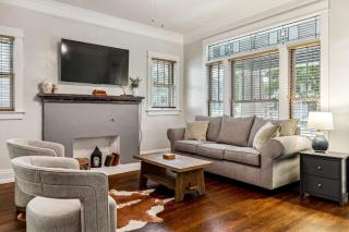 Fifth Street Retreat by StayLage - St. Charles - 1