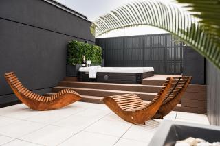 Jacuzzi Hideout - Warsaw private terrace - Free Parking - Warsaw - 4