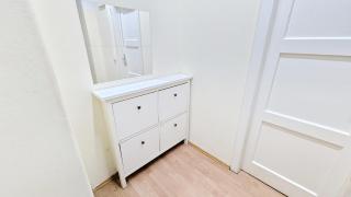 Spacious Apartments for Group Stays - 15 Min from Airport & City Center, 5 Min from Vienna Main-Bus Station EZ11 - Viena - 3