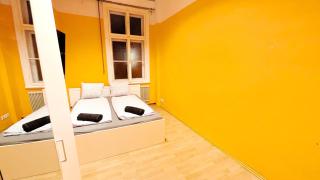 Spacious Apartments for Group Stays - 15 Min from Airport & City Center, 5 Min from Vienna Main-Bus Station EZ11 - Viena - 1