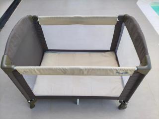 ESPAÇO PÉROLA GUANABARA, 70 Metros do Mar, 4 Suítes independentes COM AR, Área Gourmet Integrada com Piscina,Churrasqueira, 900 Metros de CASTELHANOS, ideal para FAMÍLIAS E AMIGOS - 3