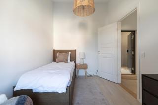 Chocolaty Warmth Home 3BR Flat with Cozy Balcony - Båstad - 9