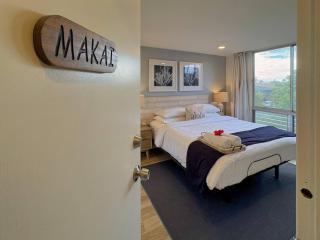 Family Fun! Selfie Wall, Walk To Beach, AC, Pool, 3 TVs - Kihei - 1
