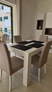 Elegant and spacious beach apartment - 8