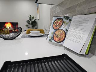 Cozy and Luxurious 2 bedroom Suite in SouthWest, AB - 1