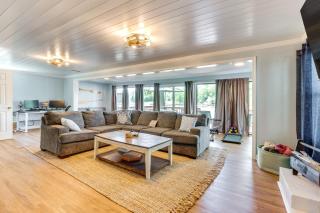 Lakefront Paradise with Private Dock in Lexington - Lexington - 8
