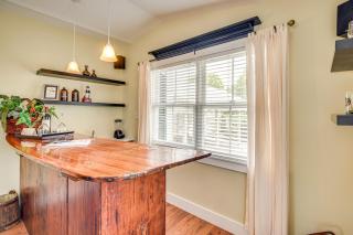 1 Block to Crescent Lake Charming Home with Porch! - Crescent City - 6