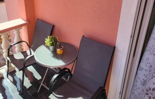 Cozy Apartment In Povljana With Wifi - 9