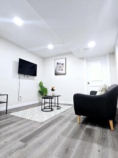 A Cozy Home away from Home - Edmonton - 0