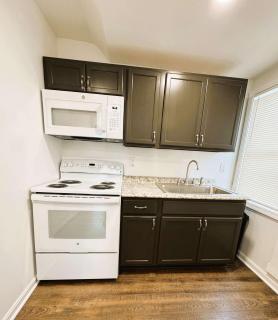 Cozy 1BR Retreat - Private - Near City - 4