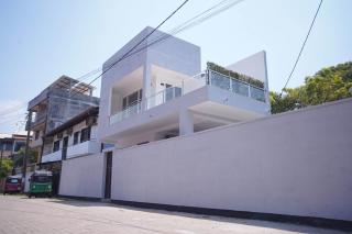 Modern Comfortable Villa in Moratuwa - Moratuwa - 9