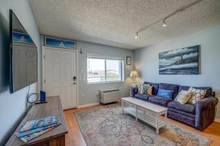 Chic 1B Condo w Pool Near Beach and Boardwalk - Ocean City - 1