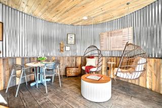 Southwest Silo Stay- 1 Bedroom Near Zion & Bryce - Cane Beds - 7