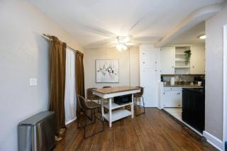 Golden Twilight 1 bed Pet-friendly, Large backyard - 5