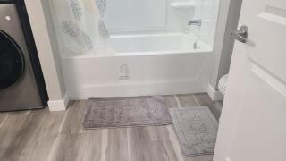 Serene Private Basement Suite in Regina - Regina - 9