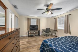 Near Beaches, Downtown Melbourne, MLB Airport, FIT, and HRMC! 1 - Melbourne - 3