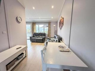 Cosy Chalet On A Beautiful Holiday Park In Lowestoft Ref 12080B - 1