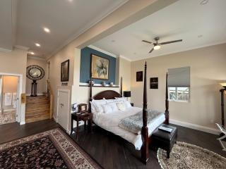 2 Rivers Inn The Thousand Islands - LUXURY WATERFRONT WALKOUT - Gananoque - 4