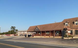 OYO Sheldon's Motel And Restaurant - Keysville - 3