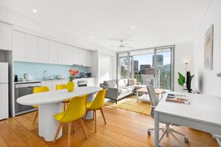 Central luminous 2 beds with balcony & aircon - Sydney - 9