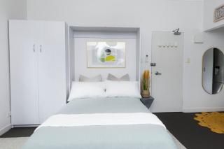 Bright Beachfront Studio with Terrace & Aircon - Sídney - 8