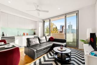 Central, modern 1 bedroom with air-con & balcony - Sydney - 0