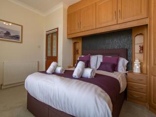 Seaside Getaway Stunning Maisonette with Views Pass the Keys - Hartley - 4