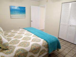 Sand Dollar Beach Side Villa - Holmes Beach - 4