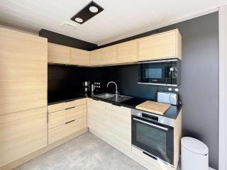 Chalet de Standing avec Piscine Chauffée, à 300m de la Plage - 6 Couchages, WiFi Gratuit - FR-1-361-474 - Jullouville-les-Pins - 6