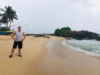 Danish Crown Hotel - Ambalangoda - 1