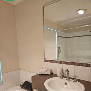 Globe Trotters Homestay - room in shared private residence - 3
