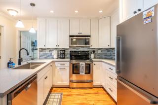 Walk to the Beach Pool & Hot Tubs & Gym - A-116 - Oceanside - 7