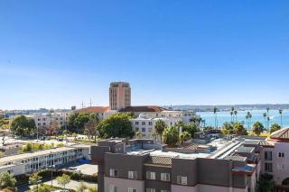 Upscale Modern Spacious Loft in Little Italy - San Diego - 9