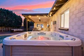 5 Mins to Old Town Private Pool and Game Room - Scottsdale - 9