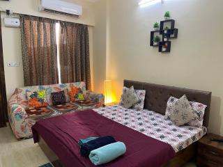 Platinum Palisade 1BHK 2Double Beds Lift Park Kitchn Tapovan - 8