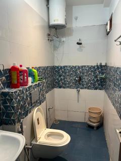 Platinum Palisade 1BHK 2Double Beds Lift Park Kitchn Tapovan - 2