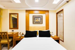 Super Townhouse Oak Alandur Near Chennai Airport Formerly Vijay Park - Chennai - 1