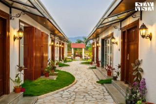 StayVista at The Five Oaks - Private Pool Cottages - Karjat - 9