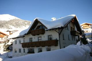 Hotel Appartement Platzergasse - Fiss - 9