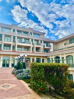 Апартаменти и Студия в комплекс FLORES GARDEN - Tschernomorez - 1